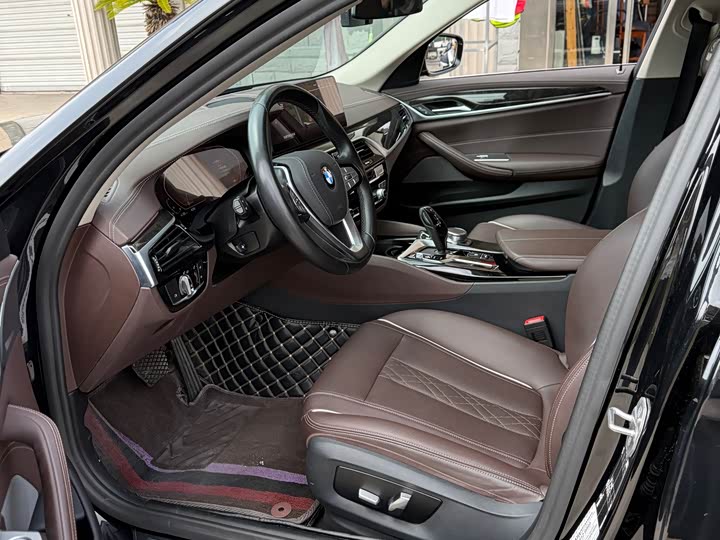 Фото 9 - BMW 5 Series