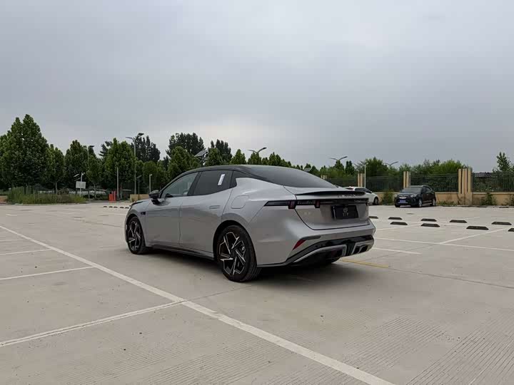 Lynk & Co 07 EM-P Hybrid 2026 2026款 126长续航 Ultra