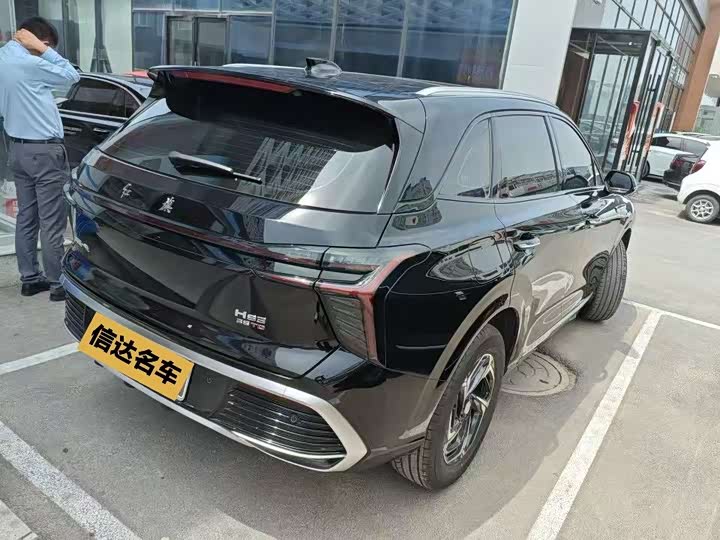 Фото 9 - Hongqi HS3