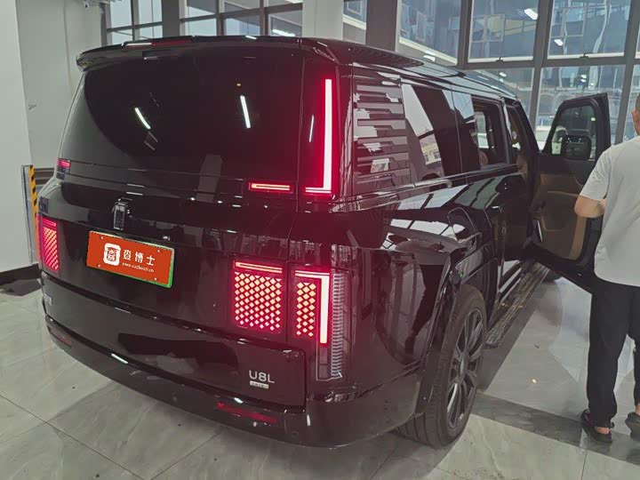 BYD Yangwang U8 2025 2025款 鼎世版