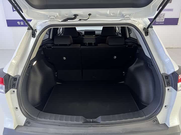 Photo 7 - Toyota Corolla Cross