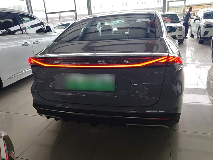 Geely Galaxy L6 2025 2025款 EM-i 140km 探索+版