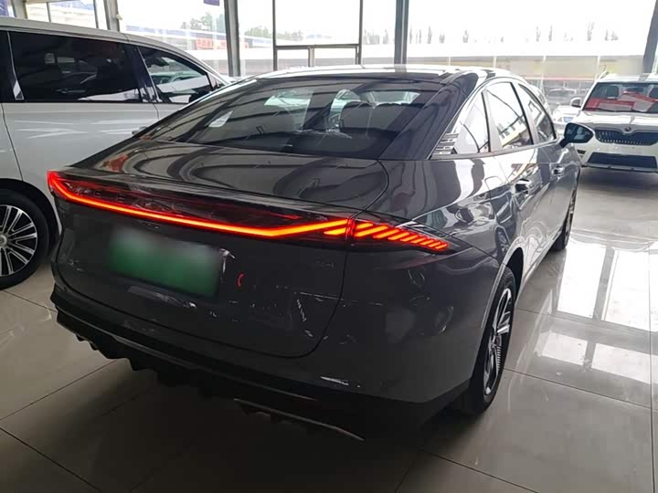 Geely Galaxy L6 2025 2025款 EM-i 140km 探索+版