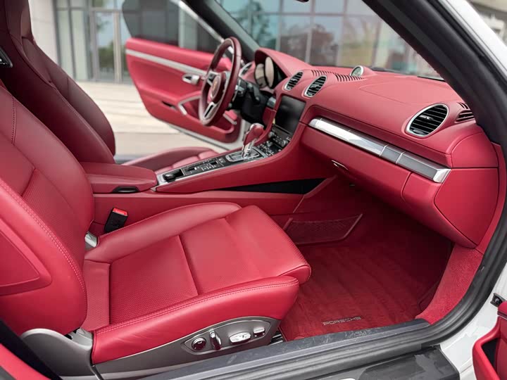 Фото 4 - Porsche 718