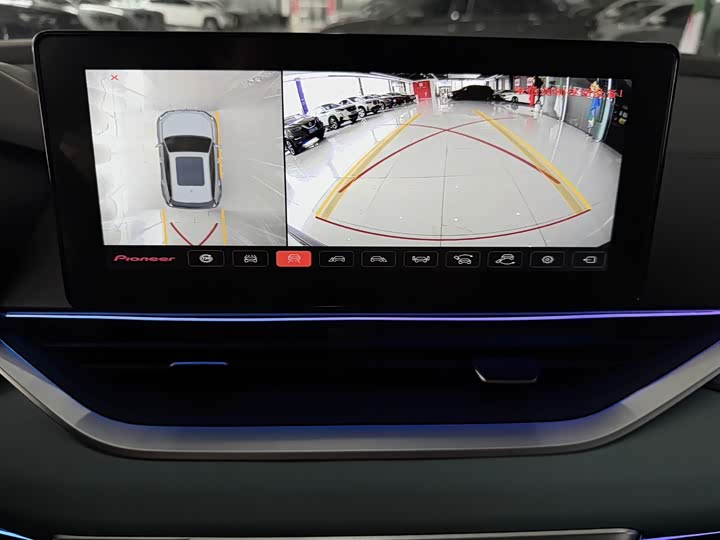 2022 Geely Emgrand GS