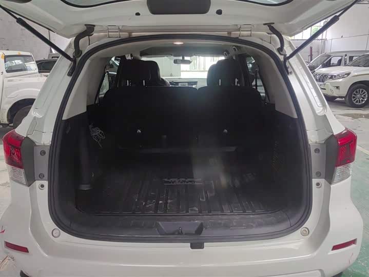 Nissan Terra 2020 2020款 2.5L XE 手动两驱精英版
