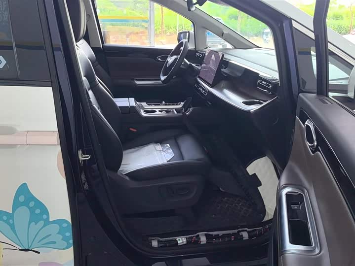 Zdjęcie 8 - GAC Trumpchi E8