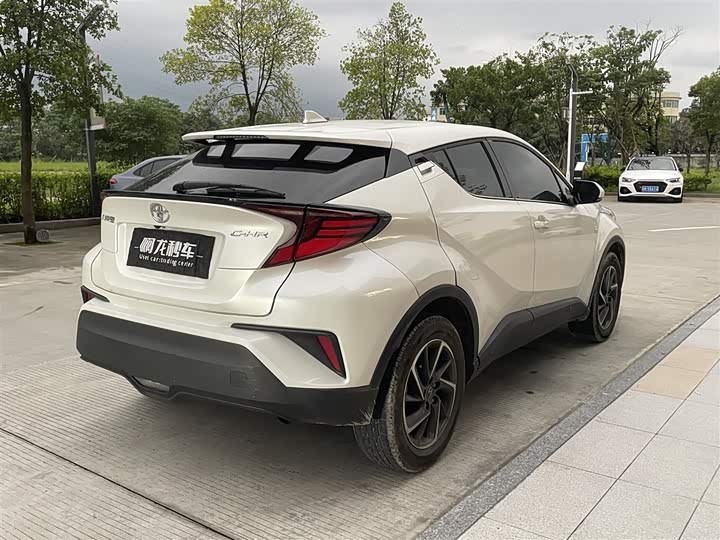 Toyota C-HR 2023 2023款 2.0L 豪华版