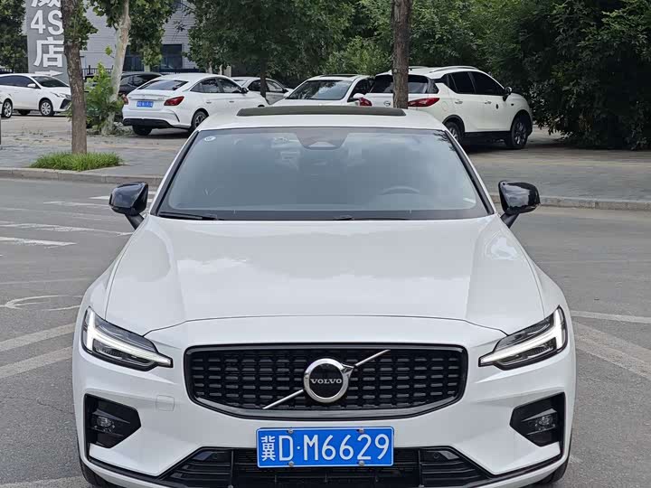 Volvo S60 2025 2025款 B5 智雅运动版