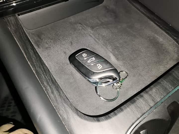 Roewe D7 2023 2023款 EV 510km 后驱旗舰版