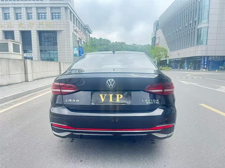 Фото 4 - Volkswagen Lavida