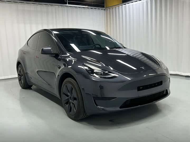 Zdjęcie 3 - Tesla Model Y