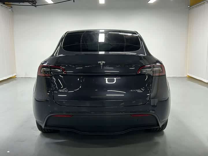 Zdjęcie 5 - Tesla Model Y