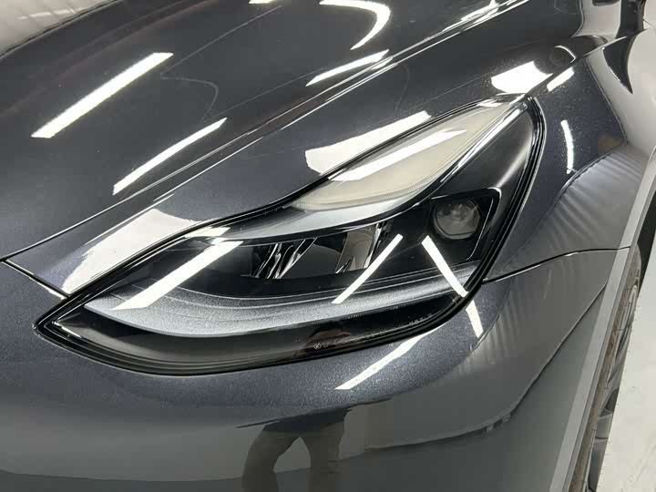Zdjęcie 7 - Tesla Model Y
