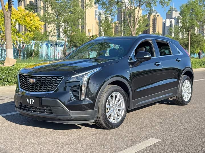 Фото 1 - Cadillac XT4