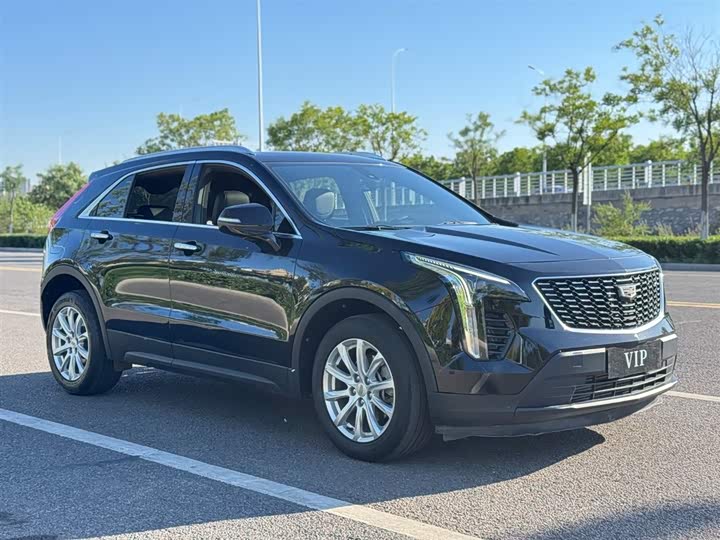 Фото 2 - Cadillac XT4