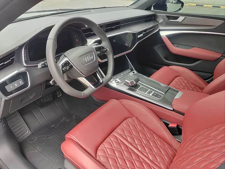 Фото 4 - Audi A7L