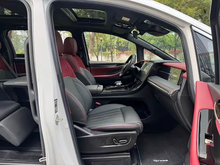 Zdjęcie 6 - GAC Trumpchi M8