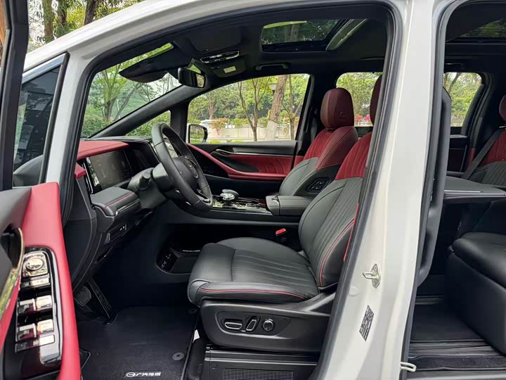 Zdjęcie 7 - GAC Trumpchi M8