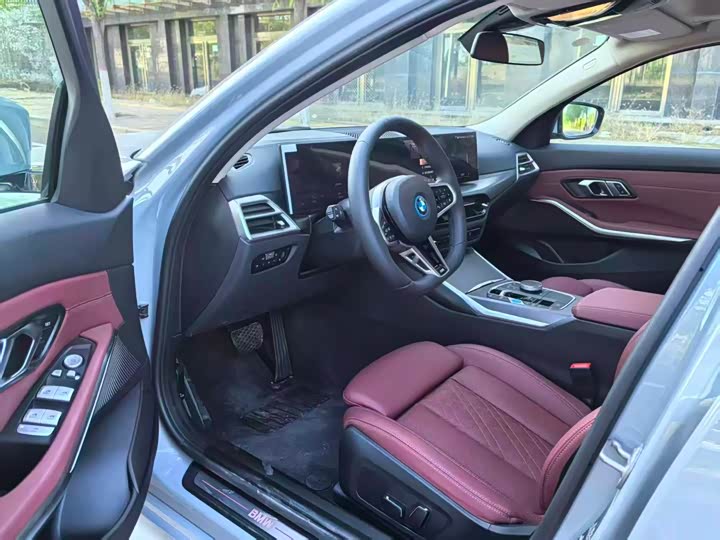 2026 BMW i3