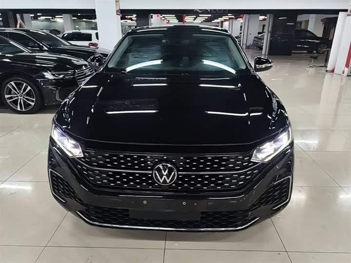 Фото 3 - Volkswagen Passat