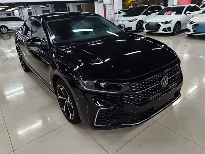Фото 4 - Volkswagen Passat