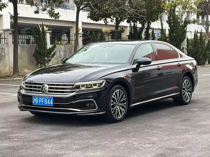 Фото 1 - Volkswagen Phideon