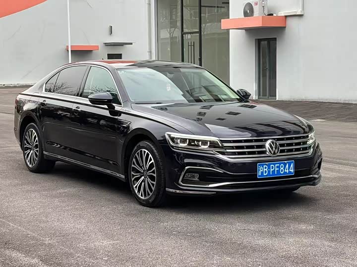 Фото 3 - Volkswagen Phideon