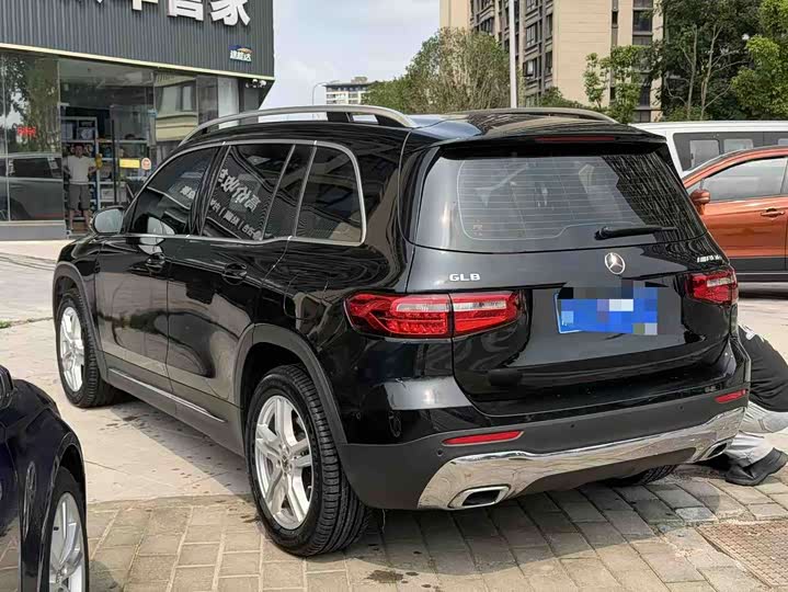 صورة 9 - Mercedes-Benz GLB-Class