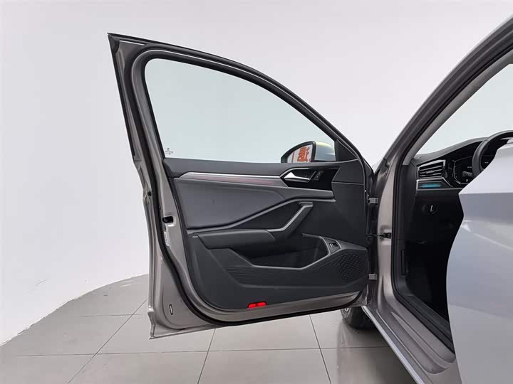 Фото 8 - Volkswagen Sagitar L