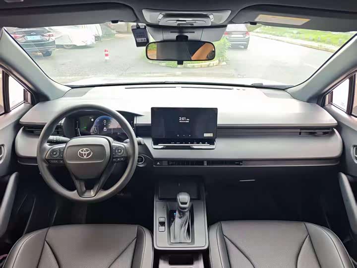 Toyota Corolla Cross 2026 2026款 2.0L 智能电混双擎 先锋版