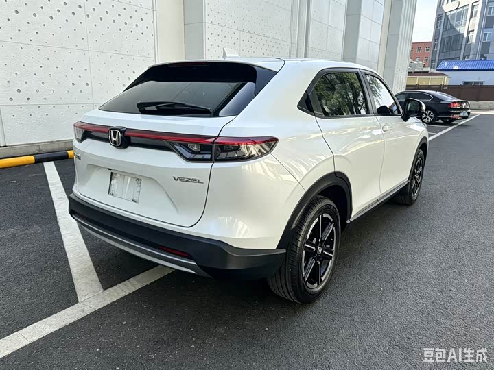 Фото 4 - Honda Vezel