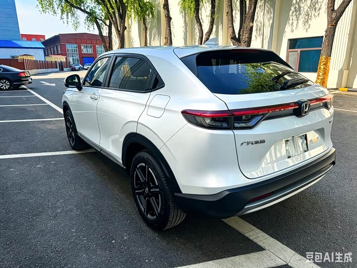 Фото 6 - Honda Vezel