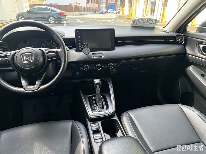 Фото 7 - Honda Vezel