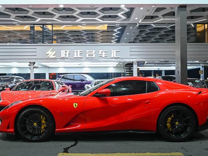 Photo 5 - Ferrari 812