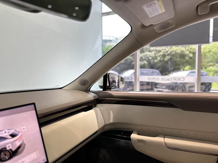 Zeekr 7X 2025 2025款 75kWh 后驱智驾版