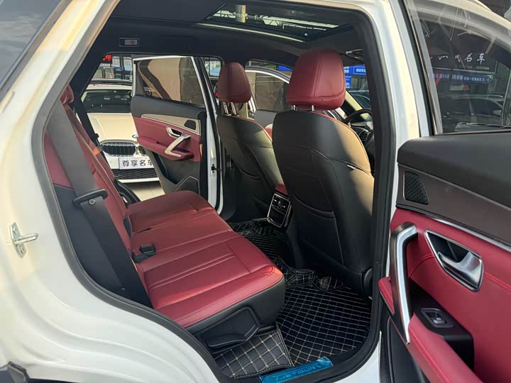 Jetour X70 Plus 2025 2025款 冠军版 1.5T DCT冠军MAX 7座