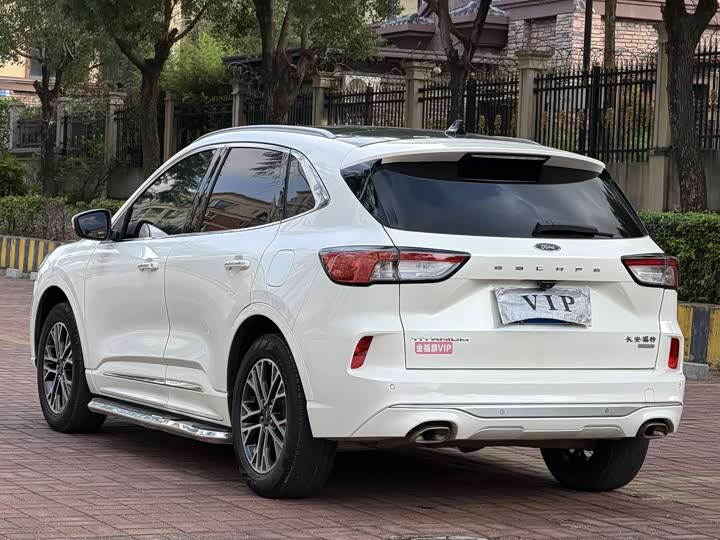 Фото 6 - Ford Escape