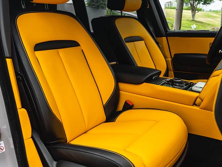 Фото 6 - Rolls-Royce Cullinan