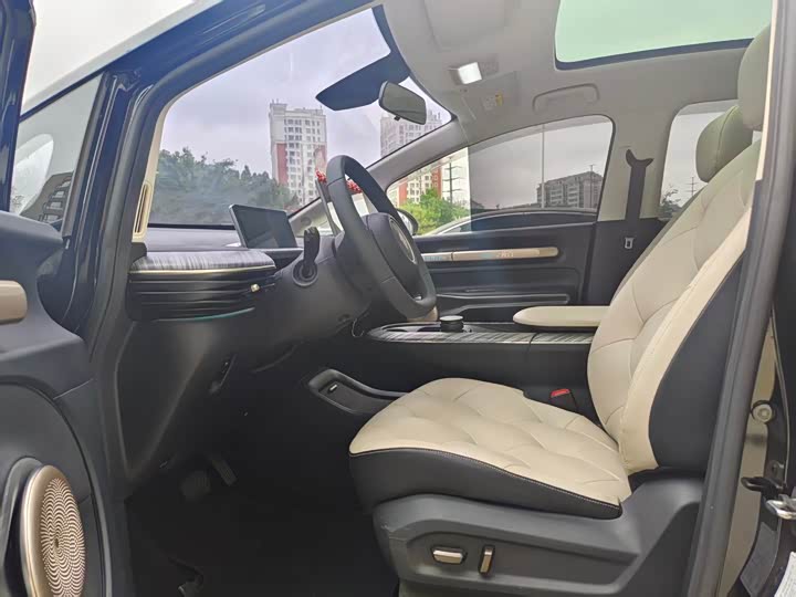 Фото 4 - Baojun Yunduo