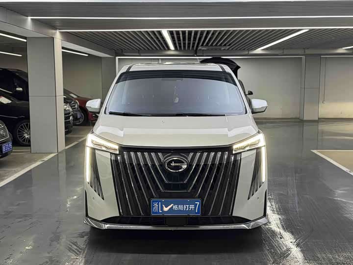 Фото 2 - GAC Trumpchi M8