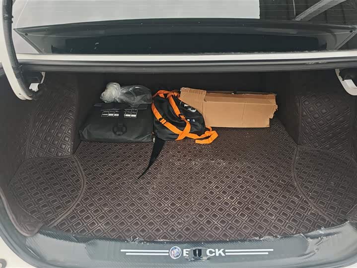Zdjęcie 4 - Buick Excelle GT