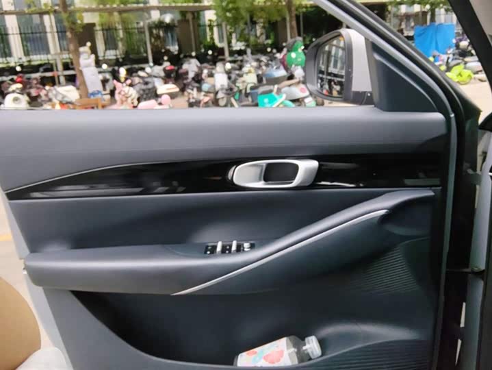 Фото 7 - Geely Galaxy E5