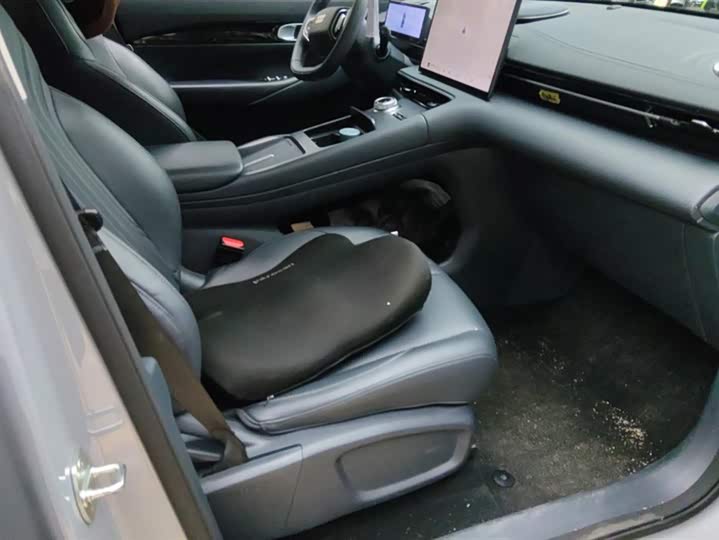 Фото 8 - Geely Galaxy E5