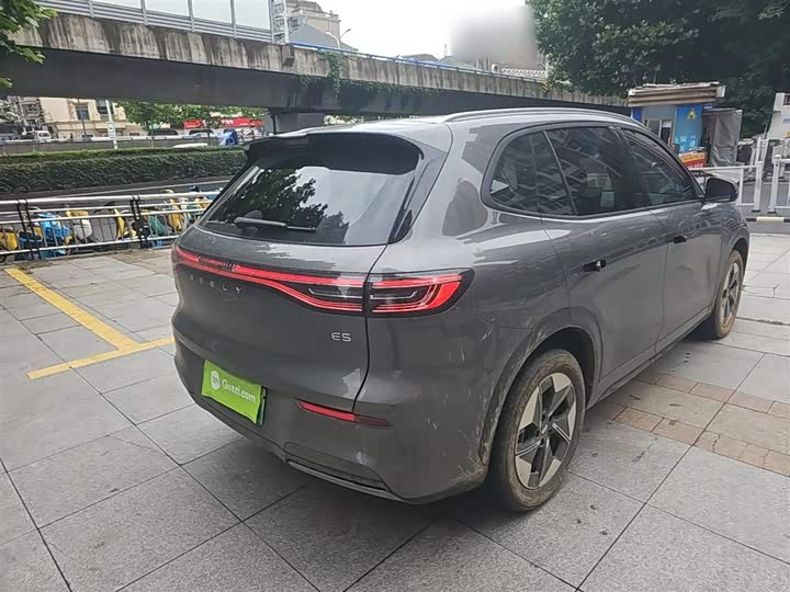 Фото 7 - Geely Galaxy E5