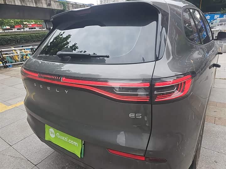 Фото 8 - Geely Galaxy E5