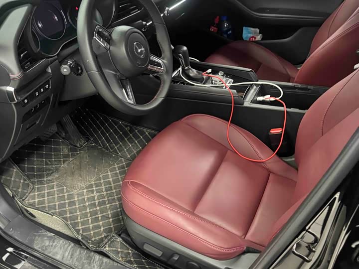 Mazda 3 (Axela) 2025 2025款 2.0L 自动质臻版