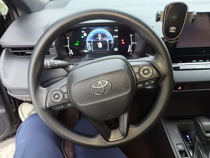Toyota Corolla Cross 2026 2026款 2.0L 智能电混双擎 先锋版
