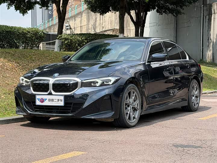 Фото 1 - BMW i3
