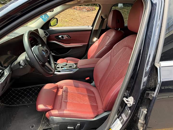 Фото 8 - BMW i3